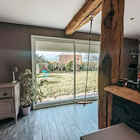 Semesterbostad Maison Avec Cour Et Parking Clos